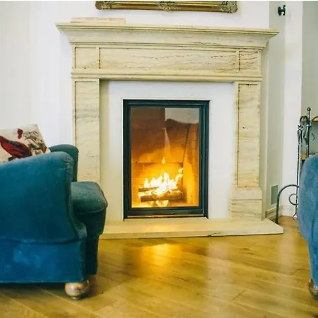 アパート Old Town Cosy One Bedroom With Fireplace