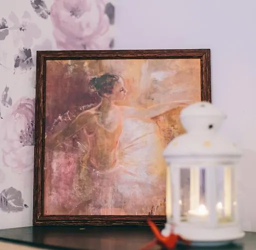 Apartamento Old Town Cosy One Bedroom With Fireplace *