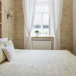 Old Town Cosy One Bedroom With Fireplace דירה